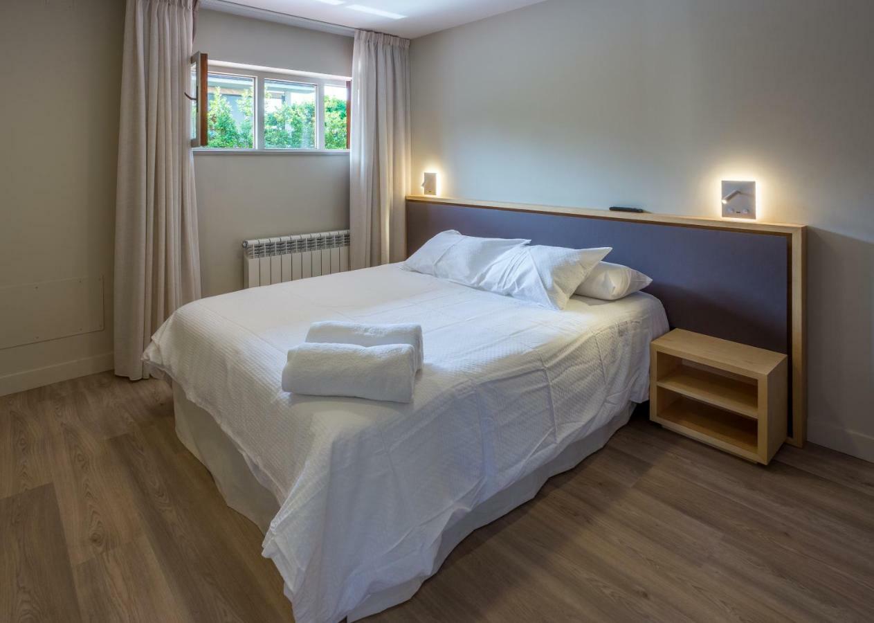 Apartamentos Barcella Tapia Тапиа де Касариего Екстериор снимка